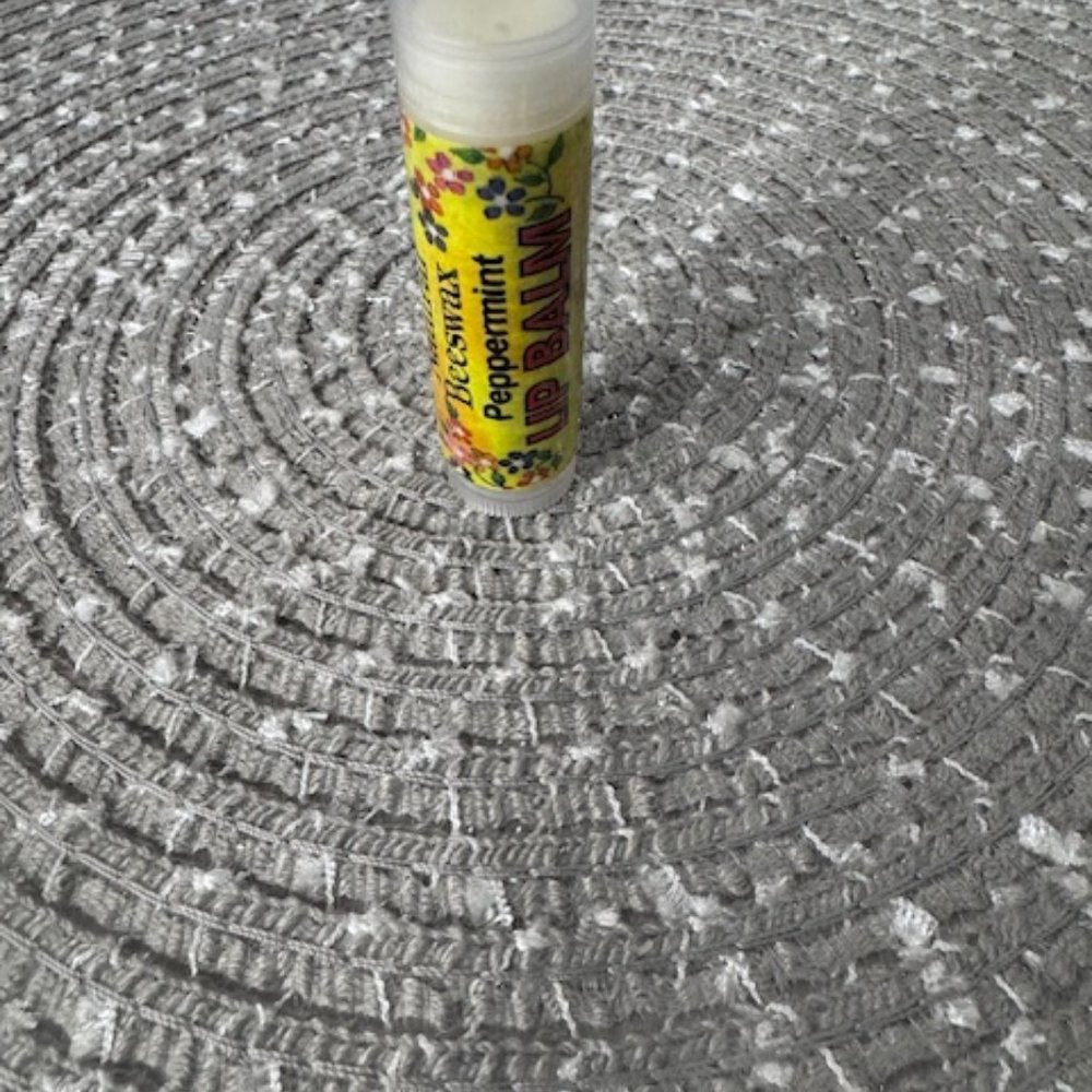 Lip Balm Made with Natural Beeswax - Peppermint Flavored